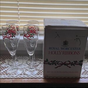 Royal Worcester Holly Ribbons Champagne Flutes Set of 4